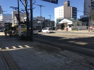 03_大通り1丁目交差点東側