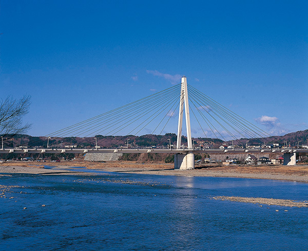 烏山大橋の外観