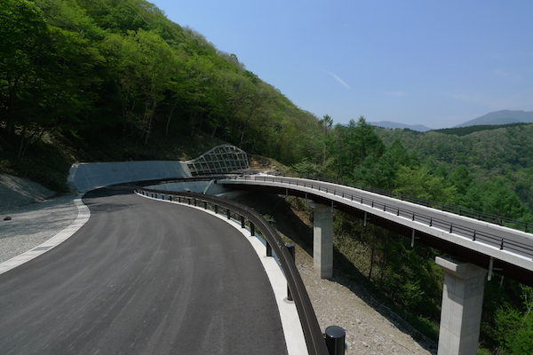 旧新湯線の外観