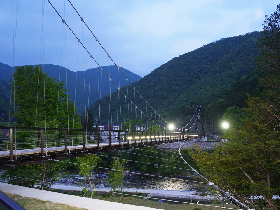 水の郷大吊橋の外観